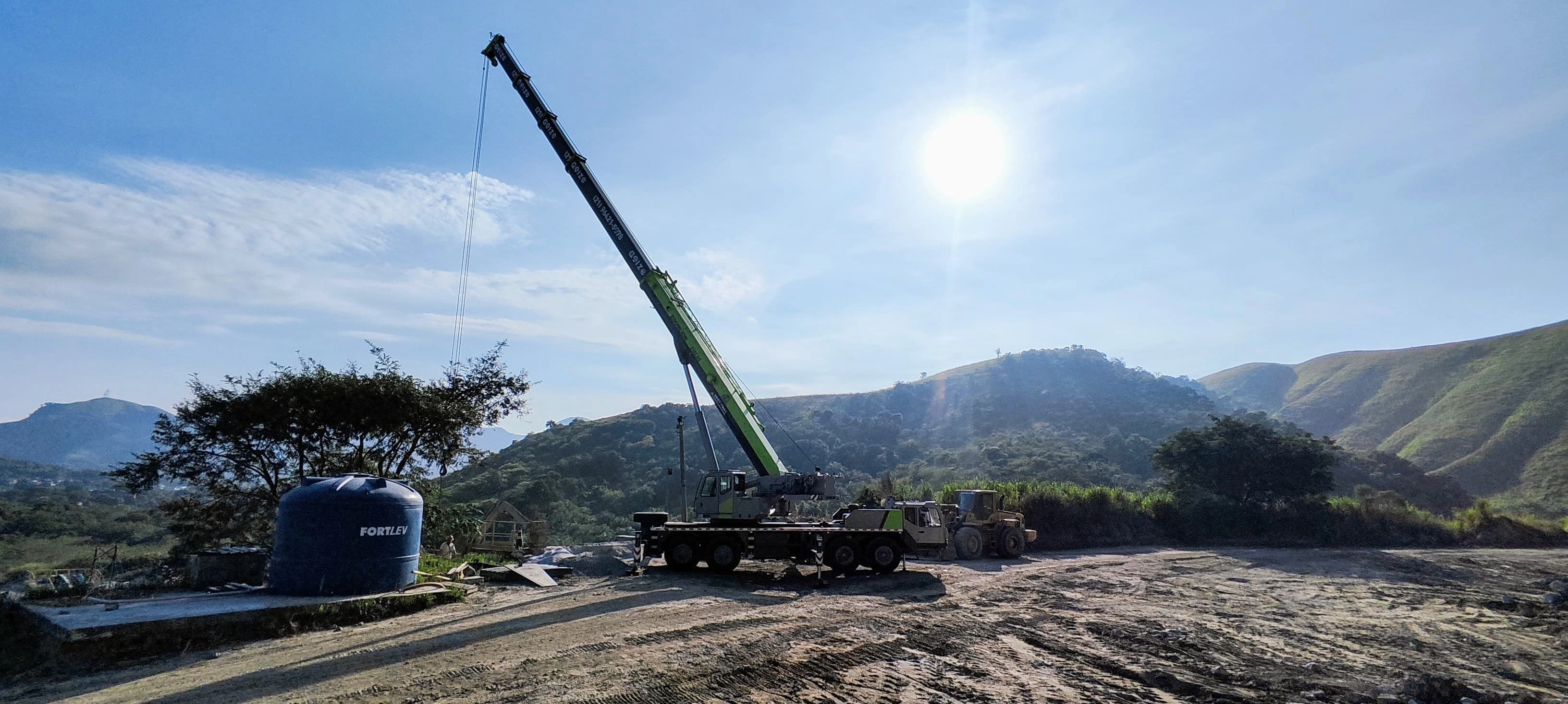 Guindaste 90 TON para locação